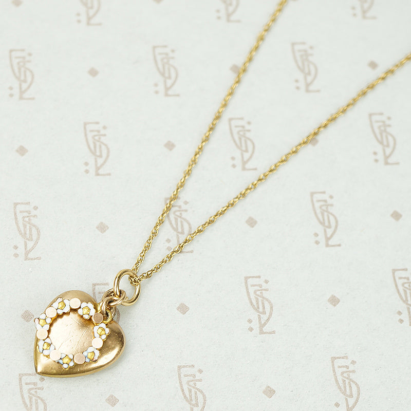 The Daisy Chained Heart Necklace