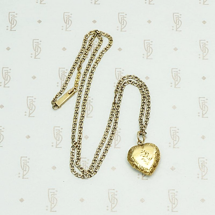 Early Victorian Witch's Heart 18k Locket, rose side.