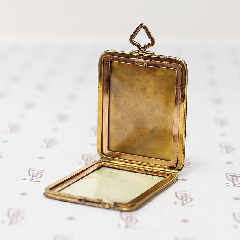 Edwardian Locket with Pinstripes and Flowers