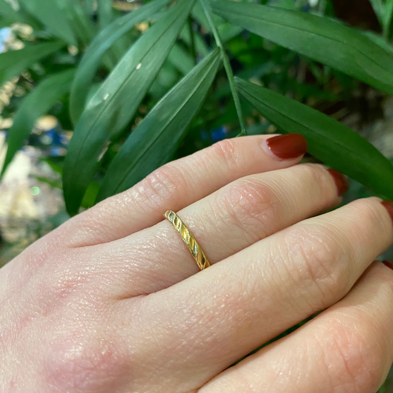 NOS 1940s 14k Gold Wedding Band