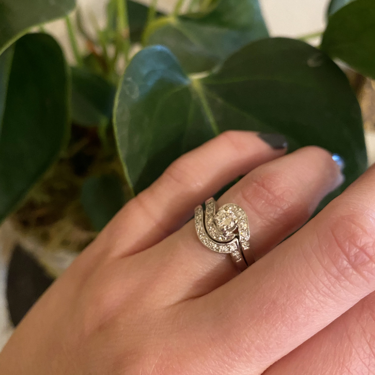 Swirly White Gold Nested Wedding Set