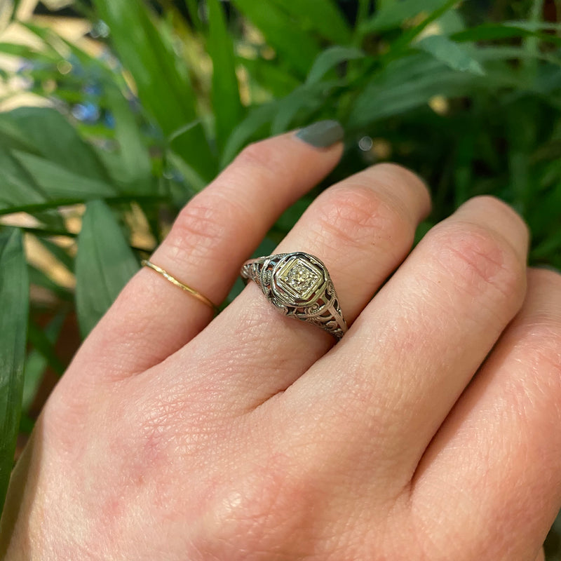 Vintage 1920's White Gold Filigree Diamond Engagement Ring