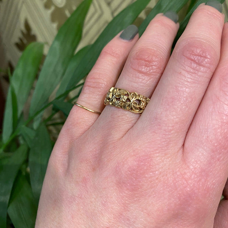 Clover and Forget Me Nots Wide Gold Band