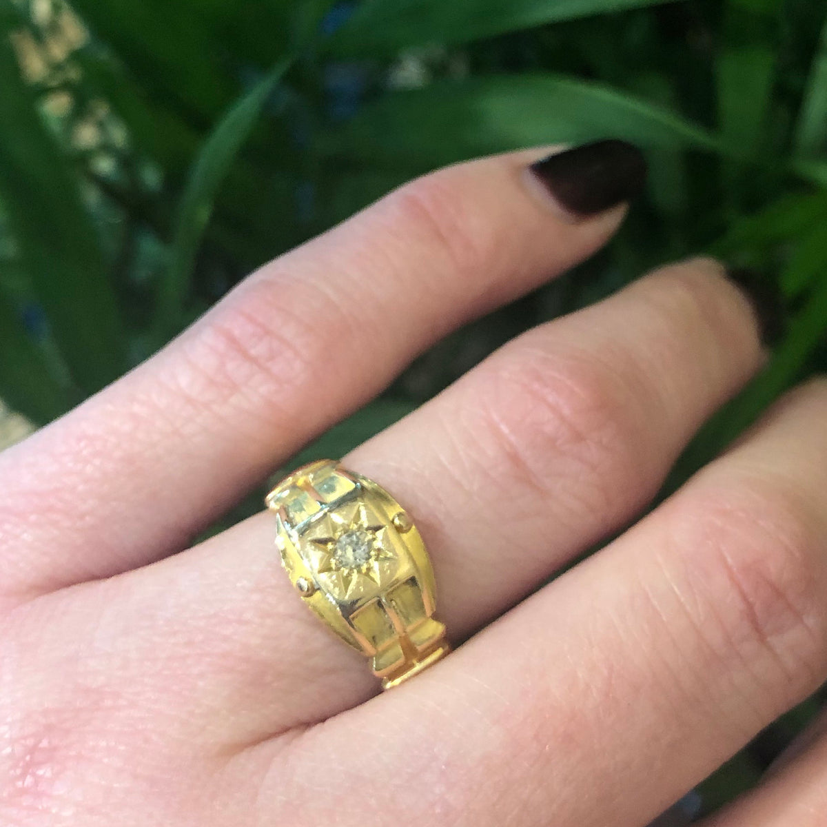 English Star Set Diamond Band