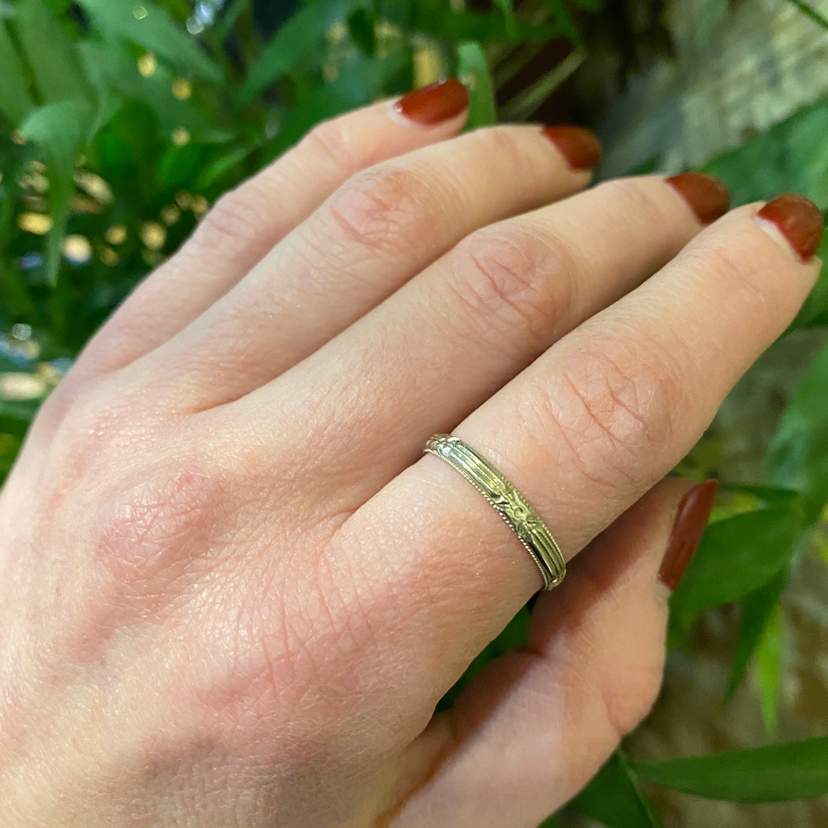 Forget Me Not White Gold Art Deco Band