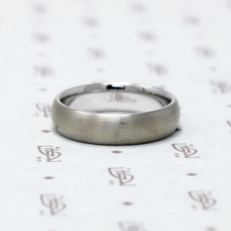 Timeless Half Round Comfort Fit white gold Wedding Band