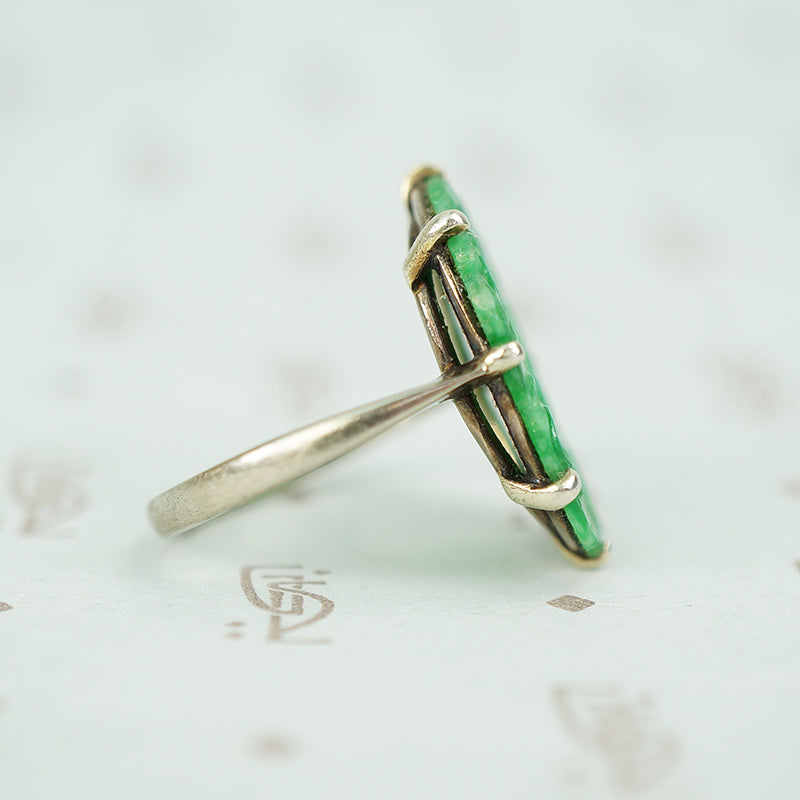 Brilliant Green Carved Jade White Gold Ring