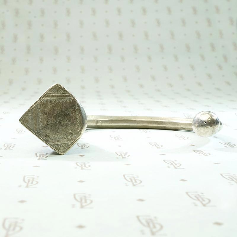 Antique Ear Plug in Engraved White Metal