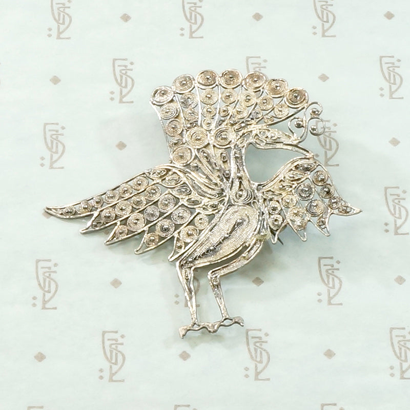 Sassy Peacock Brooch in Silver Filigree