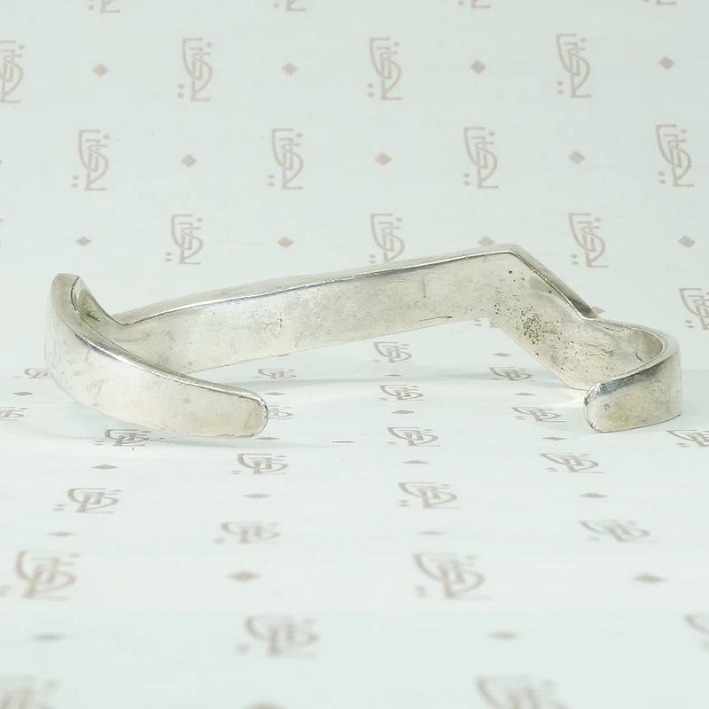 Lightning Bolt Cuff of Electrifying Lapis Inlay