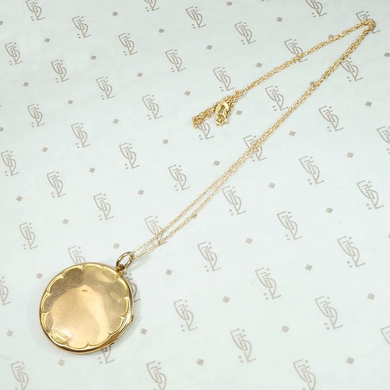 English 9ct Rosy Gold Locket with Scalloped Edge