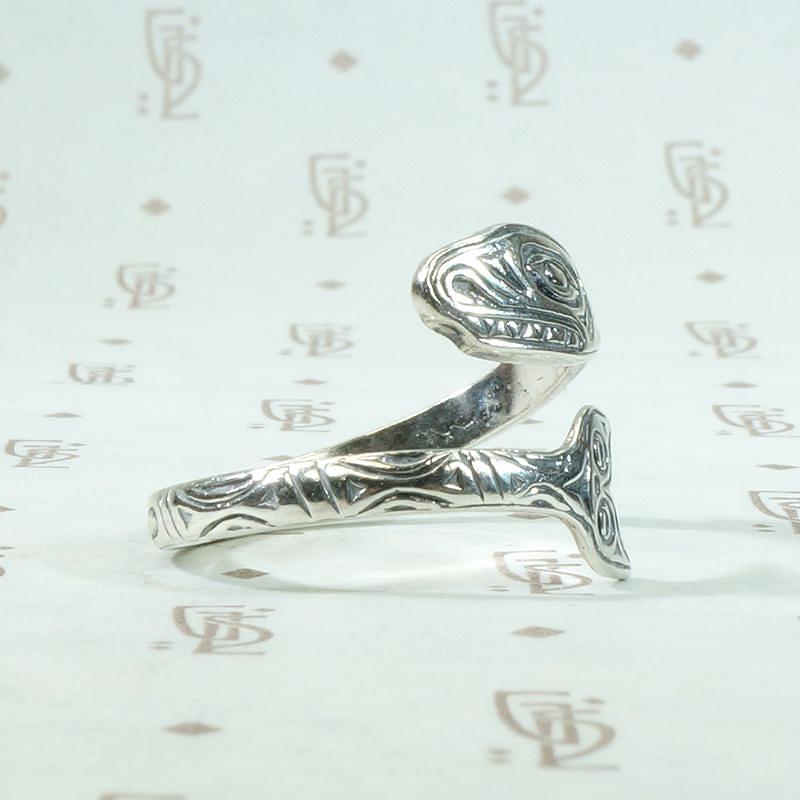 Killer Whale Engraved Sterling Silver Ring