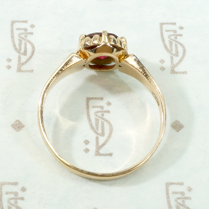 Sparkling Garnet Doublet in Engraved Rosy Gold Ring