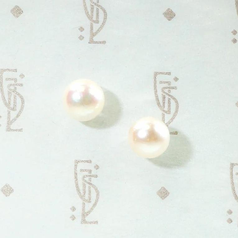 Creamy Vintage Cultured Pearl Stud Earrings