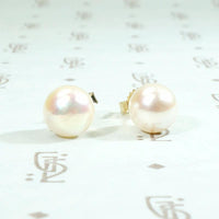 Creamy Vintage Cultured Pearl Stud Earrings