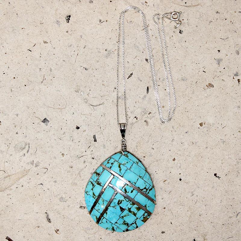 Exquisite Turquoise & Silver Inlaid Shell Necklace