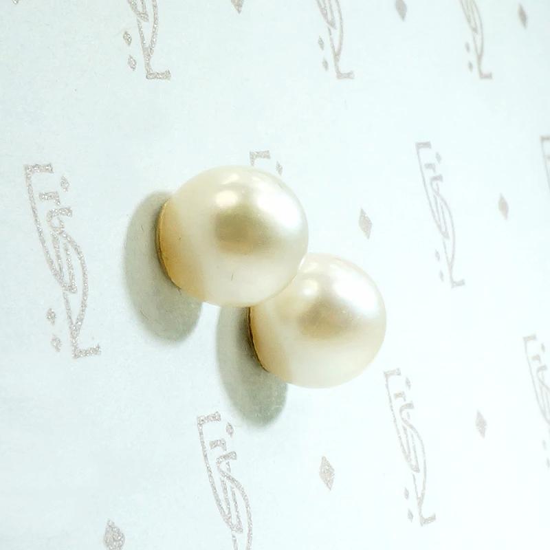 Lovely Glowing White Pearl Stud Earrings
