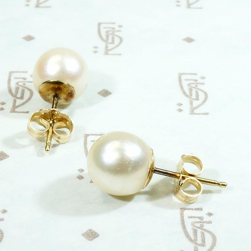 Lovely Glowing White Pearl Stud Earrings