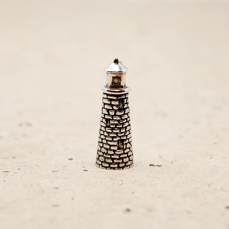 Little Lighthouse Brooch with Diamond Lamp