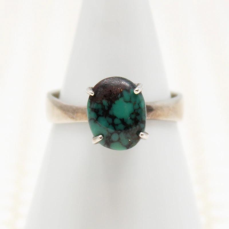 Intense Turquoise in Simple Silver Solitaire