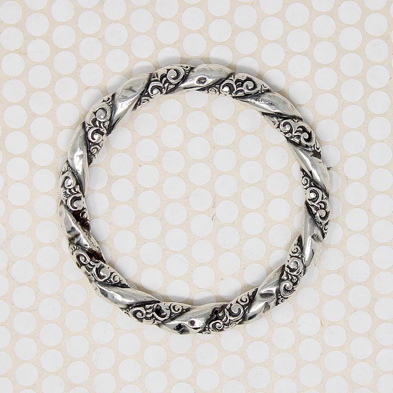 Twisted Foliate Patterned Antique Silver Bangle