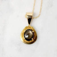 Luxe Modernist Cat's Eye Pendant in 18k Gold