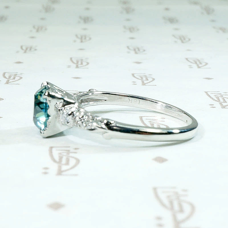 Dazzling 1940s Natural Blue Zircon Ring