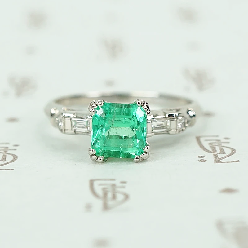 Lush Square Cut Emerald In Platinum Ring