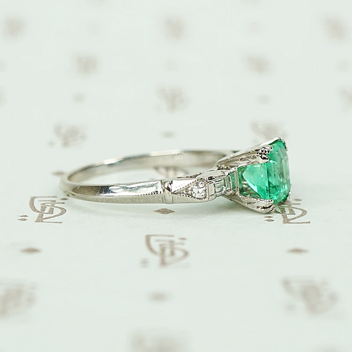 Lush Square Cut Emerald In Platinum Ring
