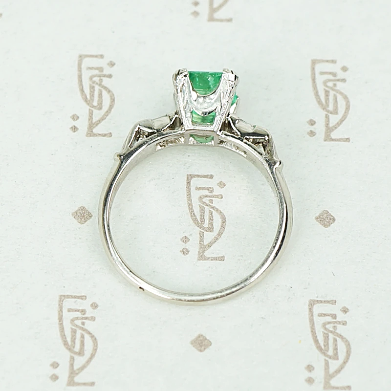 Lush Square Cut Emerald In Platinum Ring