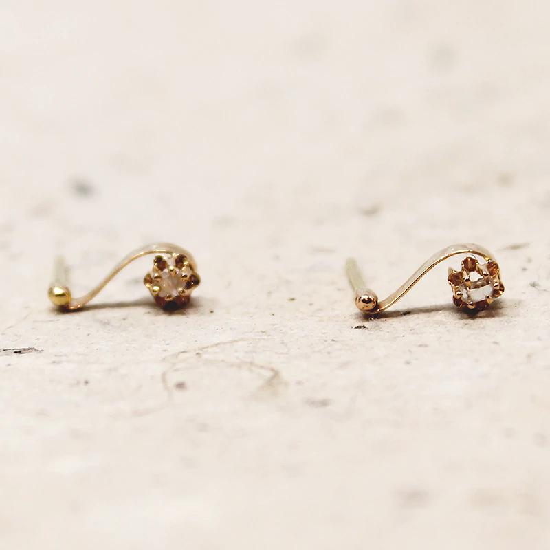Delicate Diamond-Set Musical Note Studs