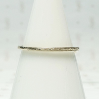 Vine & Berries Curved Wedding Band
