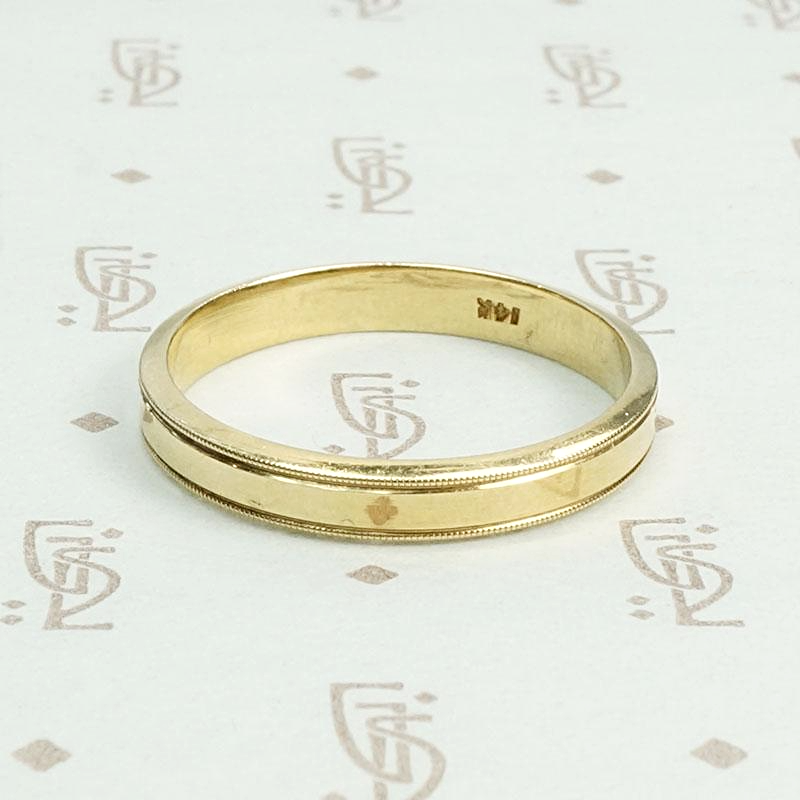 Flat Edged Vintage Gold Wedding Band , side view.