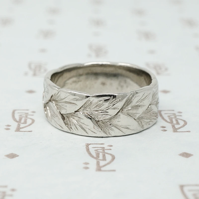 Beautiful White Gold Band With Engraved Leaves