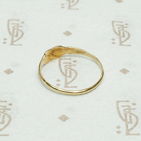 Rosy Gold Ring with Cabochon Garnet, top view