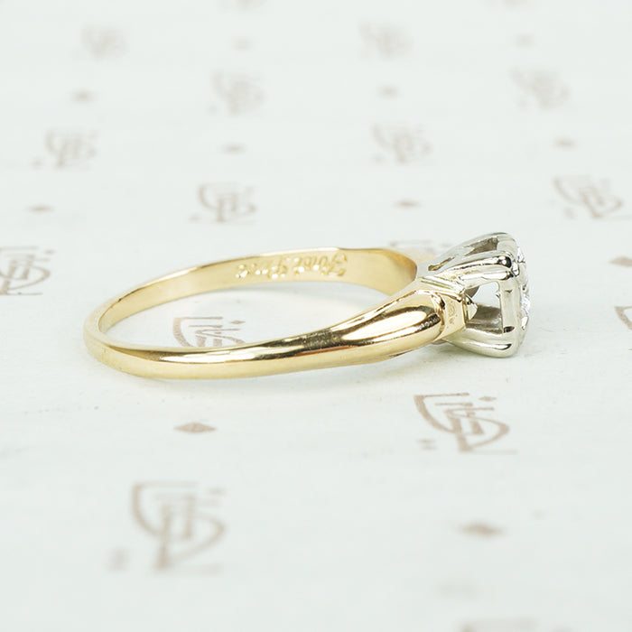 Pretty Classic Vintage 2 Tone Diamond Engagement Ring
