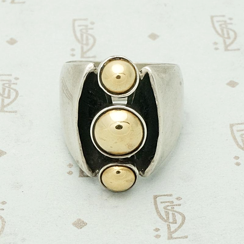 Dramatic & Graphic Two Toned Modernist Ring