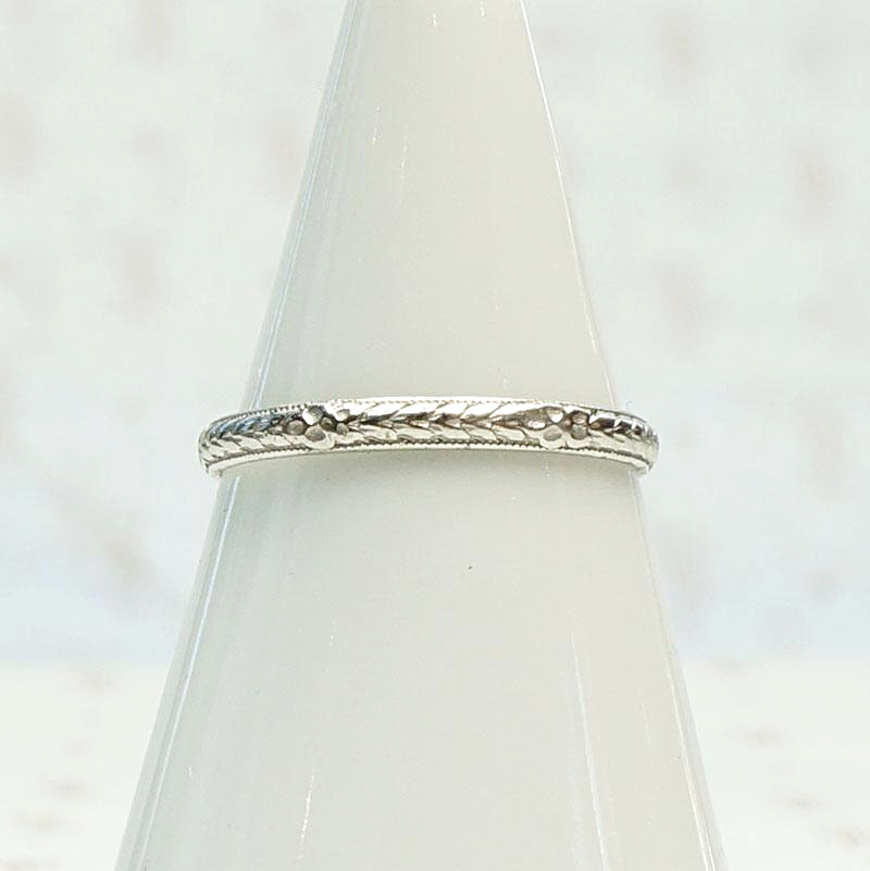 1920s Platinum Garland Band