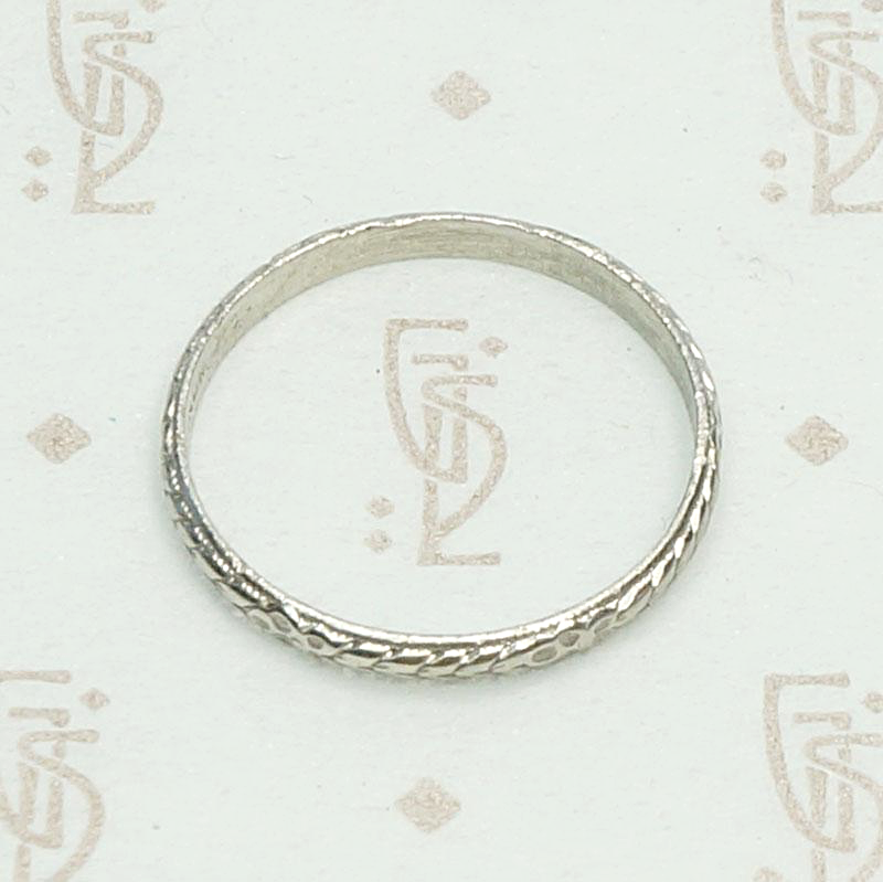 1920s Platinum Garland Band, top view.