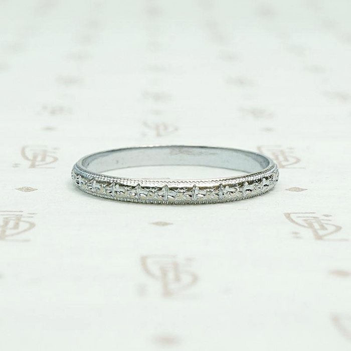 Zigzag and Flowers Otsby Barton White Gold Band, profile view.