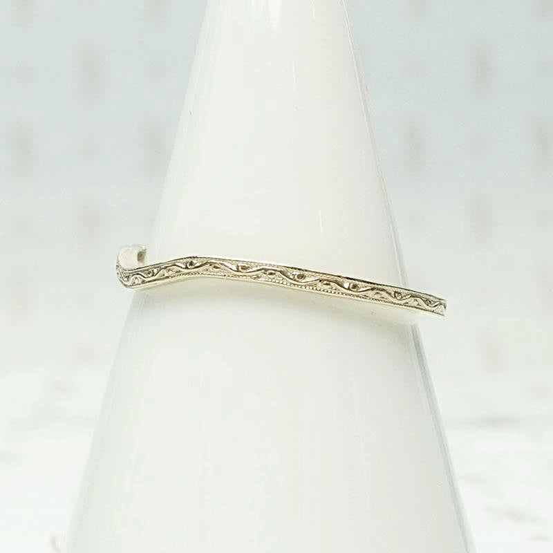 Pale Gold Curved Band Vine & Berries