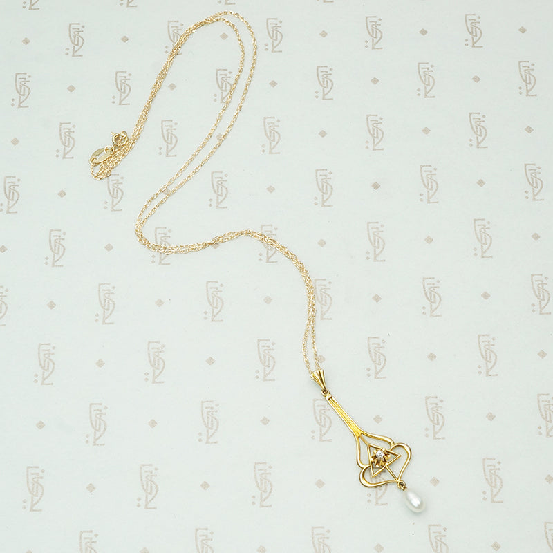 Lovely Diamond and River Pearl Lavalier