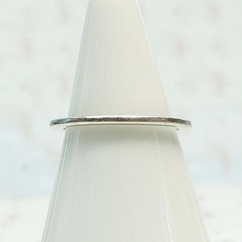 Sleek & Slim Vintage Platinum Band