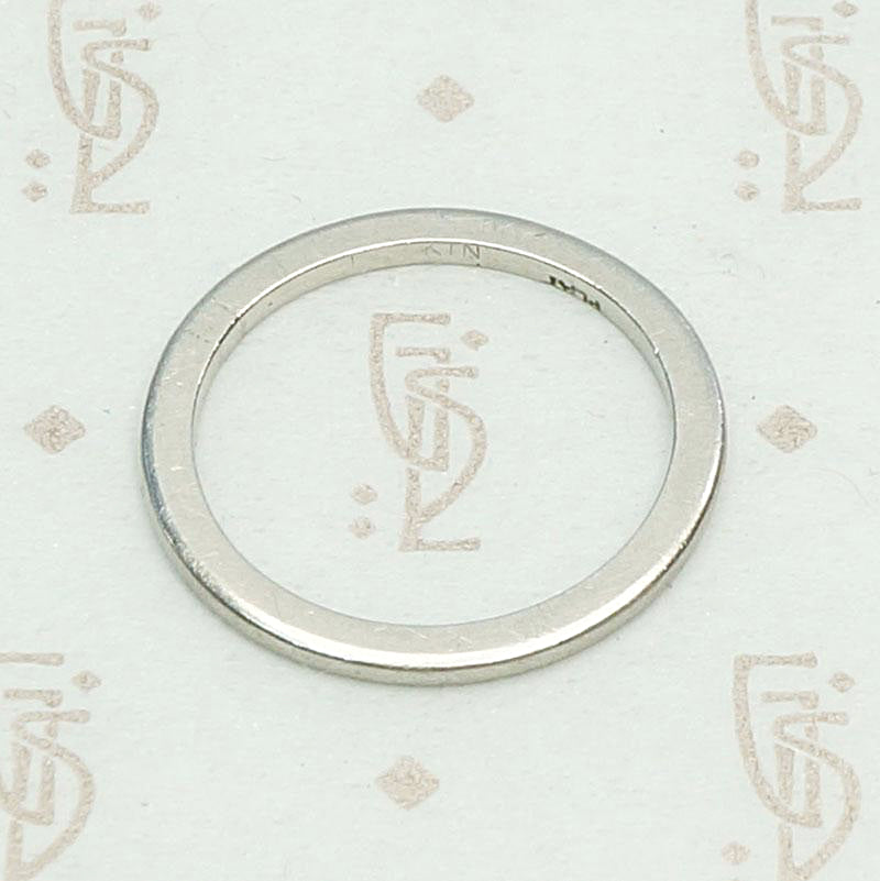 Sleek & Slim Vintage Platinum Band, top view.