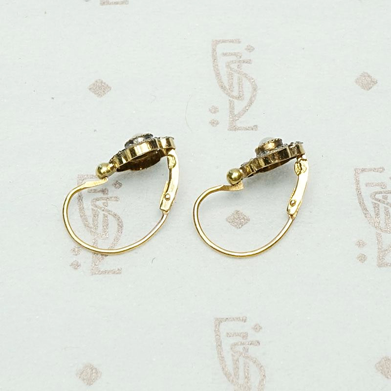 Petite French Earrings in Pearl Platinum & Gold