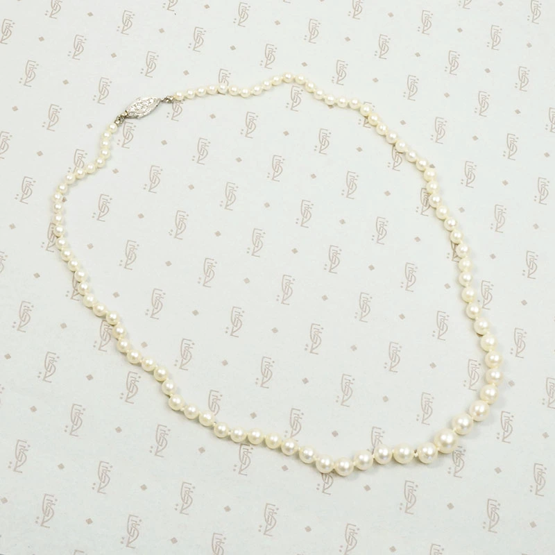 Graduated Pearl Necklace with Diamond Clasp