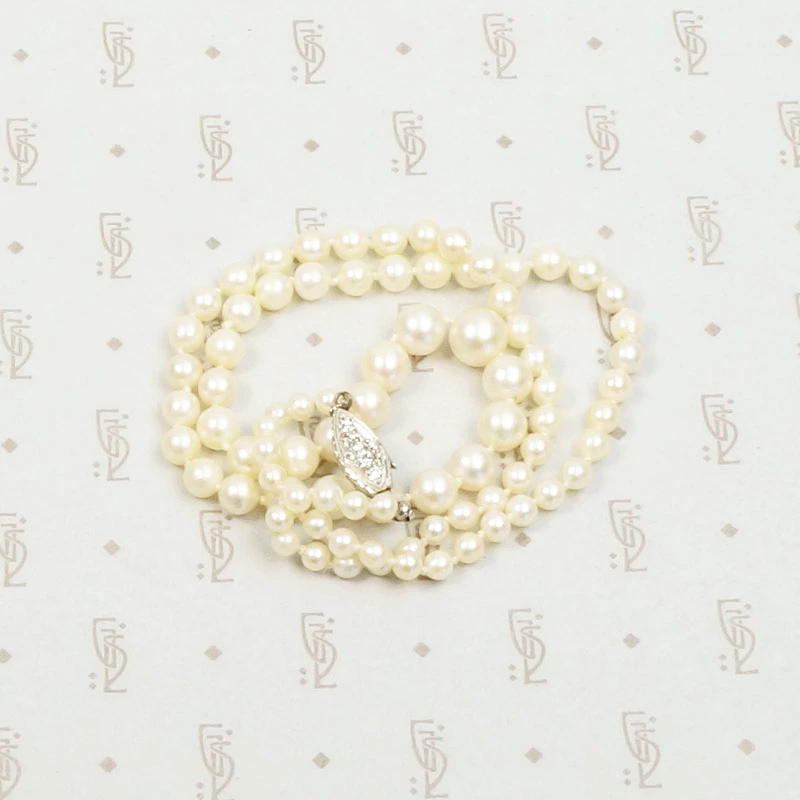 Graduated Pearl Necklace with Diamond Clasp