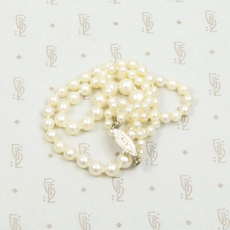 Graduated Pearl Necklace with Diamond Clasp