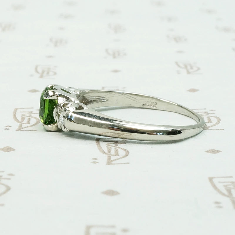 Spring Green Tourmaline in Flowery White Gold Ring