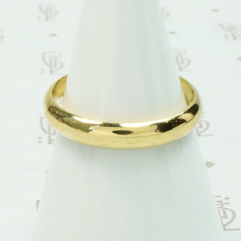 Excellent Quality European 18k Gold Band 